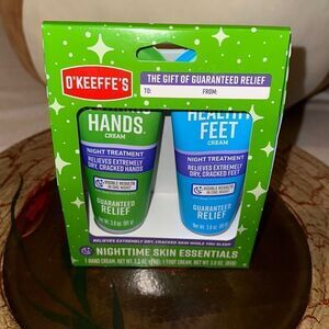 O’Keeffe’s Nighttime Skin Essentials Working Hands Healthy Feet Treatment